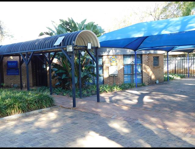 107M² OFFICE TO LET IN FERNDALE